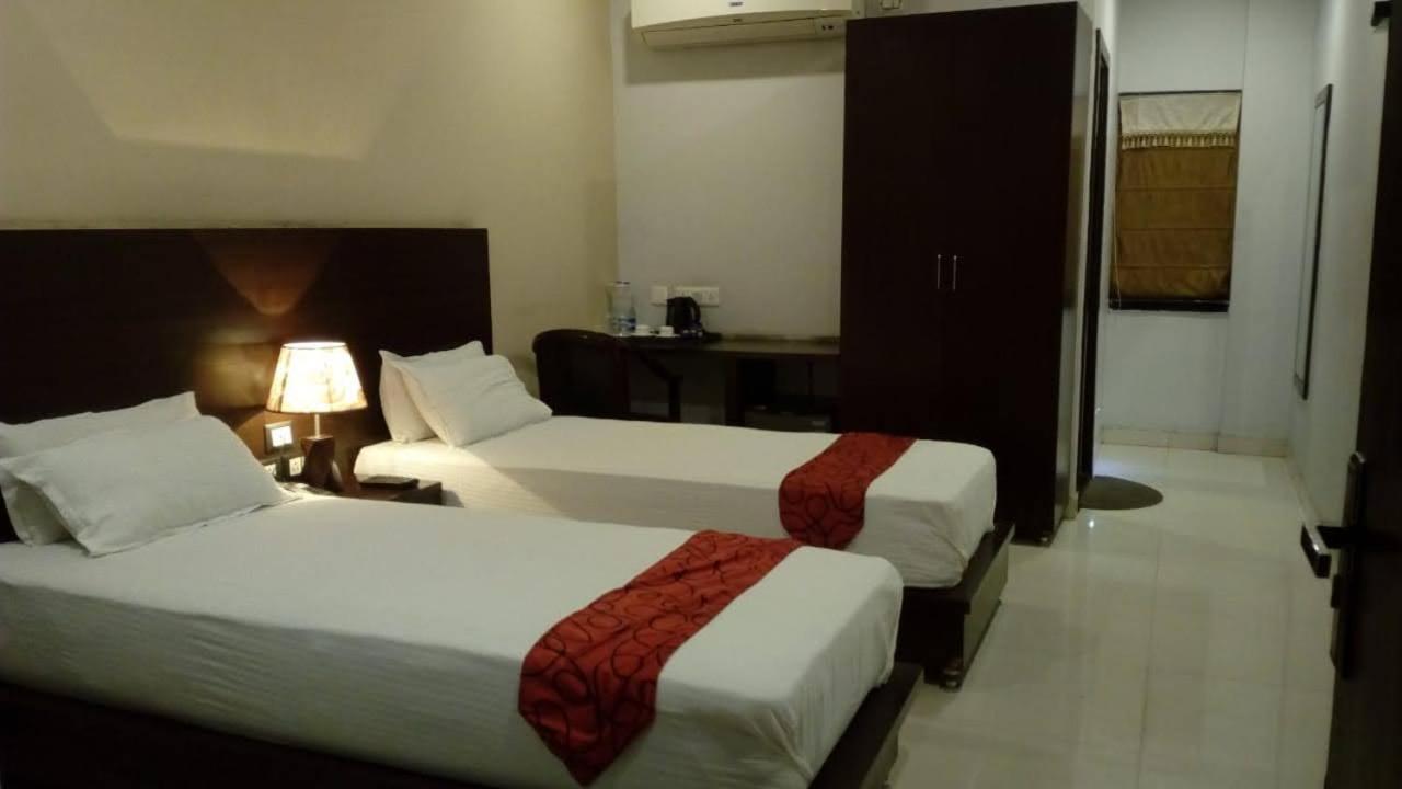 Ojas Hotel & Resort Durgāpur Εξωτερικό φωτογραφία